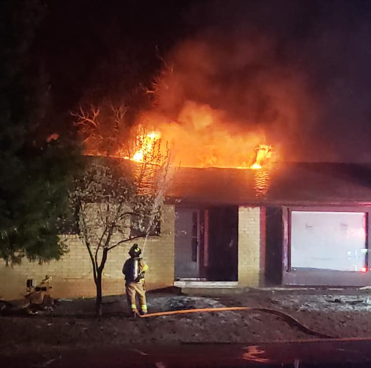 Overnight fire March 12 in the Village of Oak Creek - Sedona Red Rock News - Vimarsana News