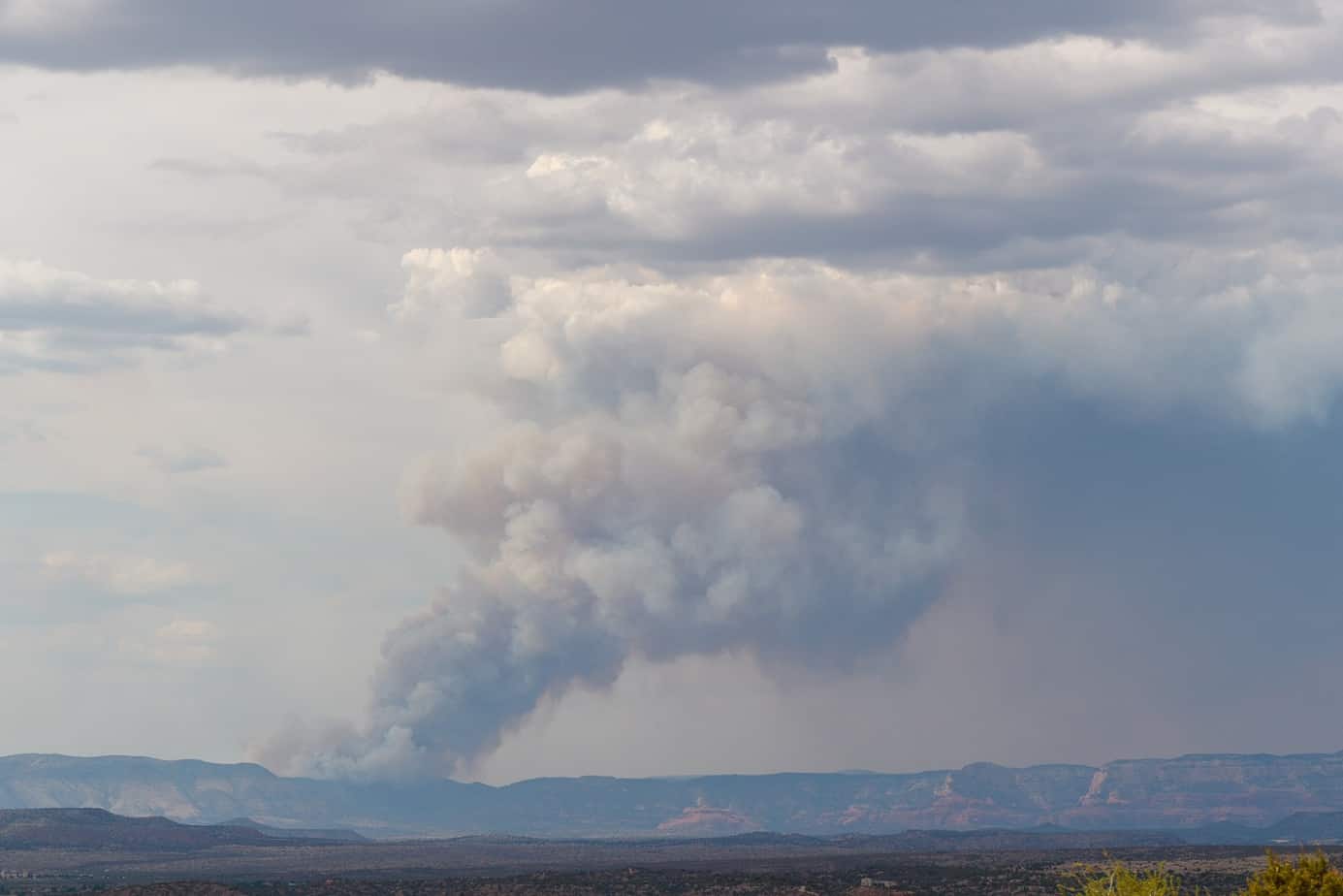 Rafael Fire grows to 45,000 acres - Sedona Red Rock News