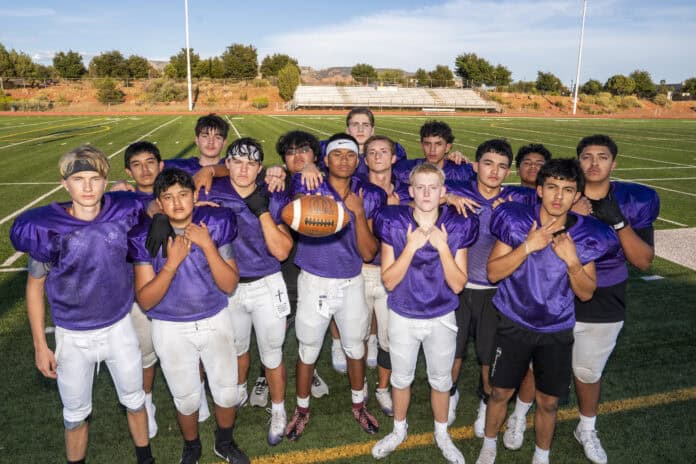sp- Football Preview _08-22_01