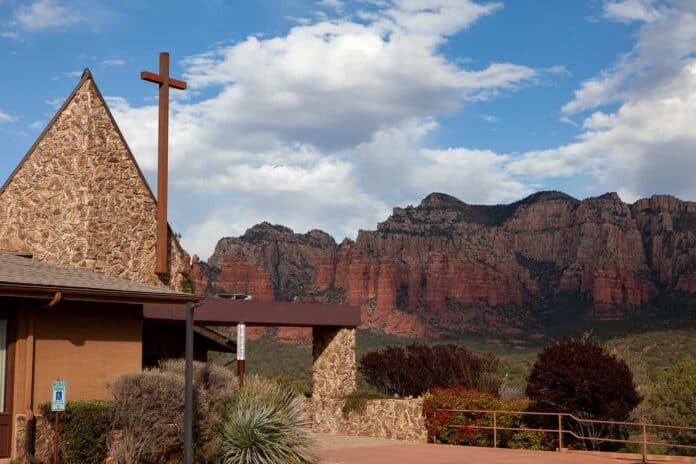 Scott Riz Red Rocks Church Church of the Red Rocks: 65 and faithful - Sedona Red Rock News