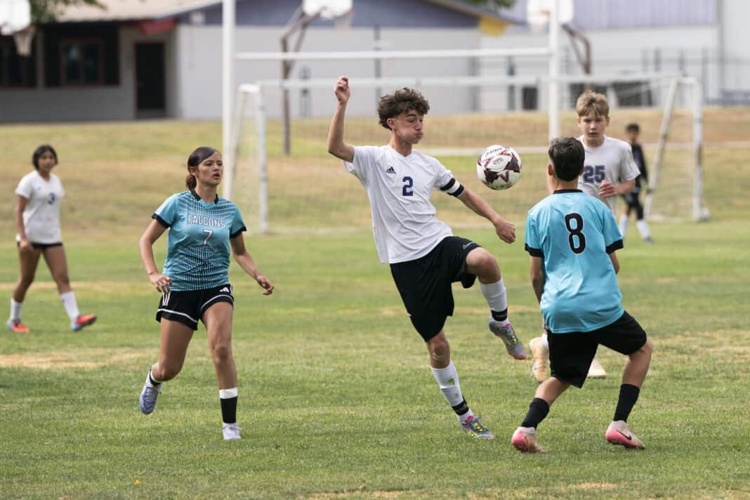 sp- SRRJHS Soccer _04-29_07